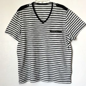 Men’s Striped V-Neck T-shirt XL